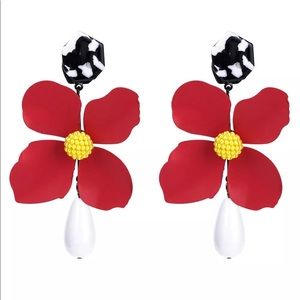 Floral ZARA-inspired RED earrings! Va va va voom!